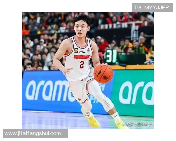 徐杰：从青涩新星到篮球场上的闪耀巨星的成长之路